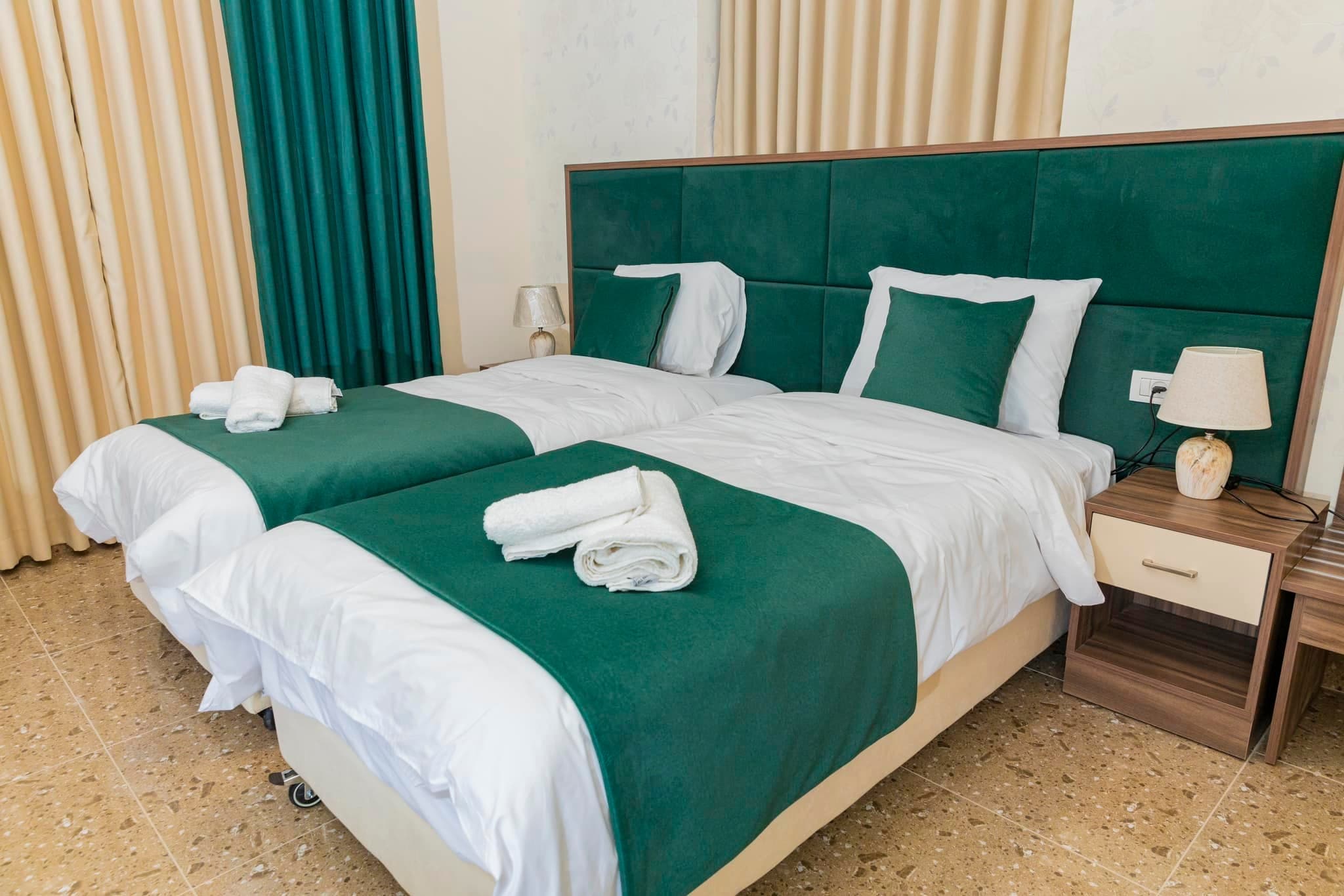 Standard Twin Beds, photo 2 of 4